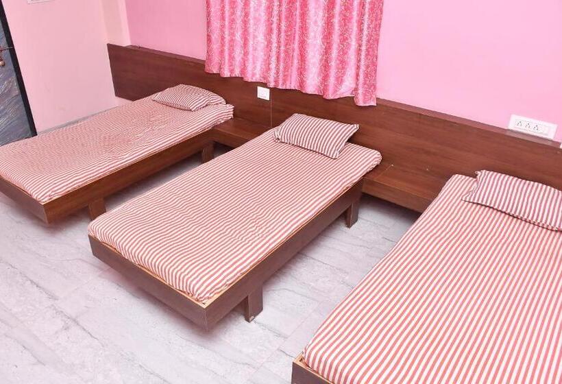 三人经典房间, Krushna Guest House