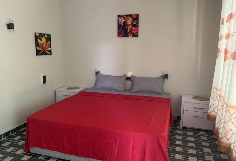 Deluxe room with river view, Queen S Inn