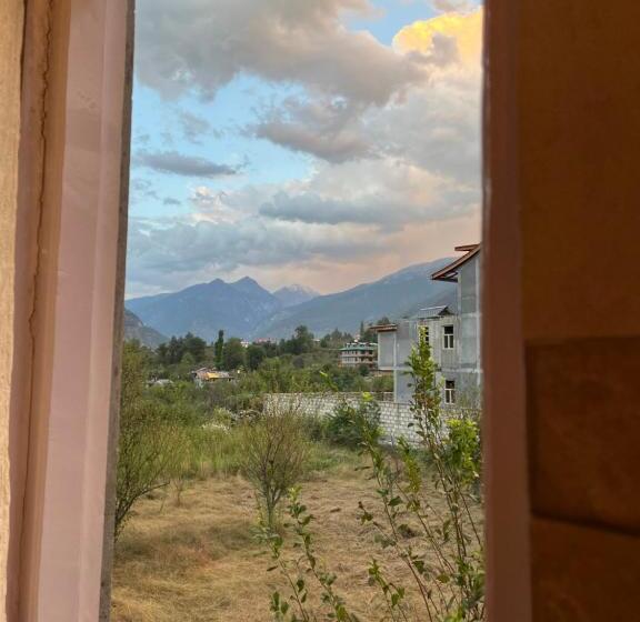 غرفة قياسية سرير كينج, Flüstern  A Boutique Hostel