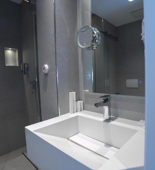 غرفة ديلوكس, Central Inn