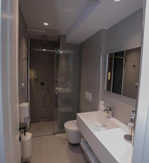 غرفة ديلوكس سرير كينج, Central Inn