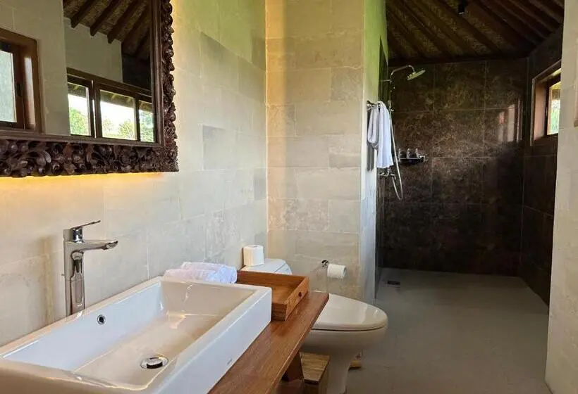 Sviitti Puutarhanäkymä, Griya Kcb Villa