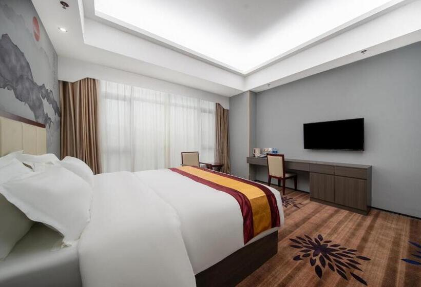 Superior Rum, Long Hui