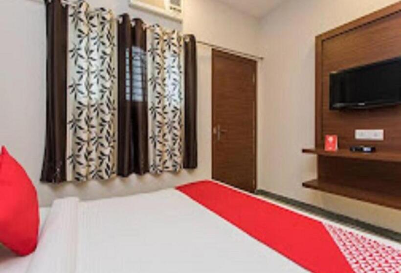 Deluxe Rum, Mahalaxmi   Ujjain