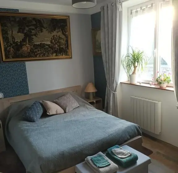 エコノミールーム, Chambre Bleue à L étage Bien équipée Chez Fred