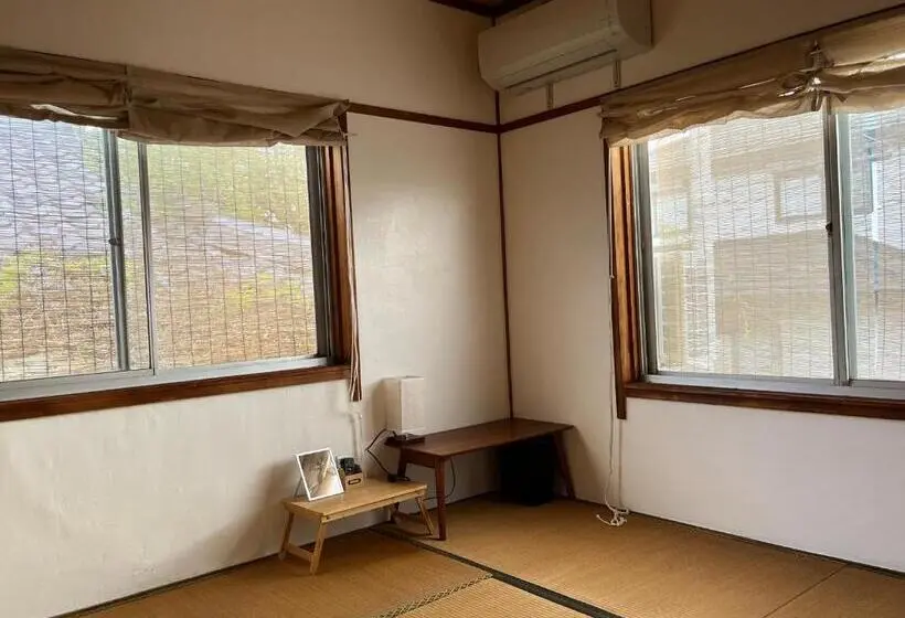 Economy-huone, Guesthouse紫雲  Shiun
