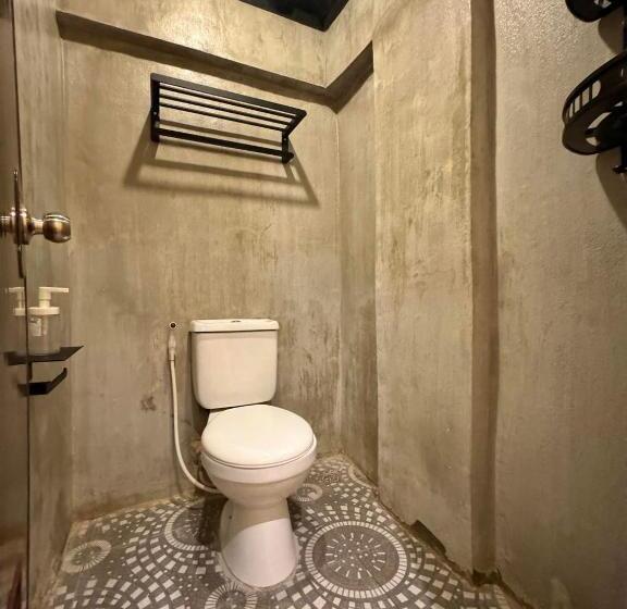 Pokój Rodzinny, Cerca