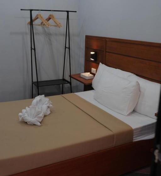 Pokój Standard, Cerca