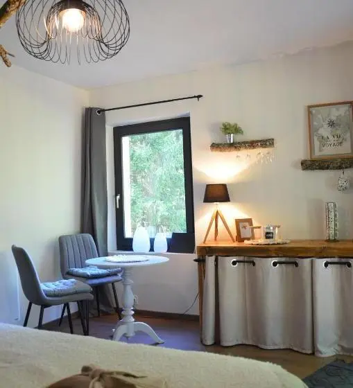 マウンテンビュースタンダードルーム, Chambre D Hôtes Jacuzzi L Envol Du Coquelicot