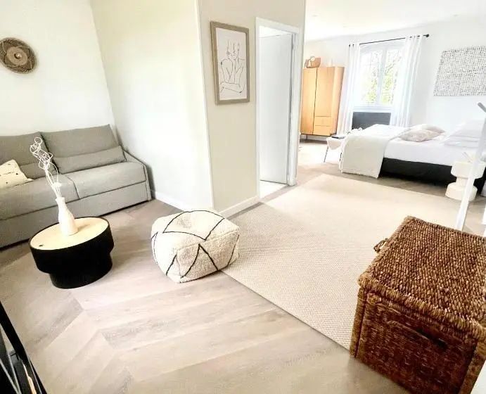 スイート（家族用）, Les 15 Chenes Chambres D Hôtes, Parc Arboré De 5000 M2 à 20km Du Puydufou Une Suite Familiale Et 3 C