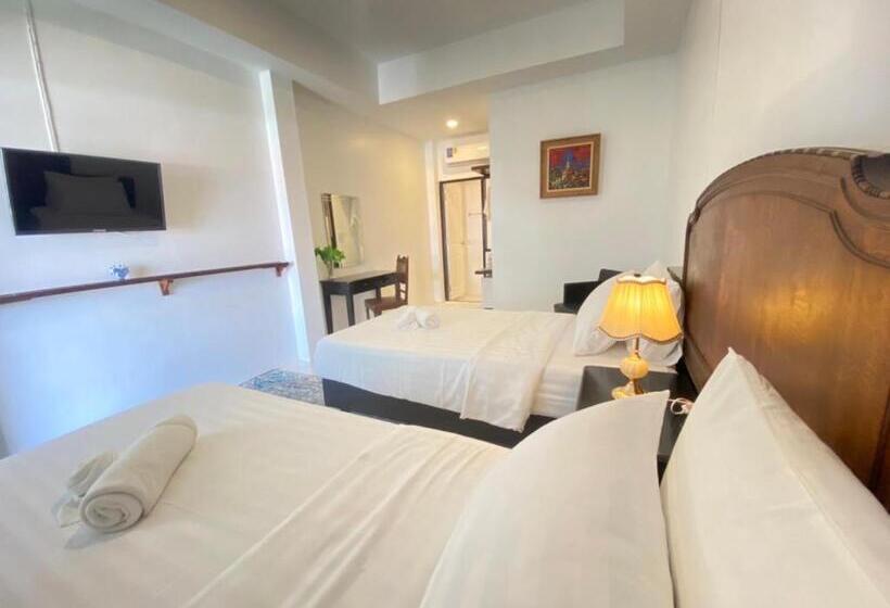 Standart Oda, The Courtyard Chiangrai