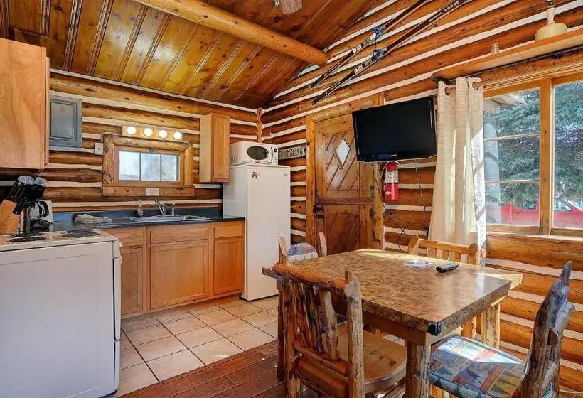 シャレー1寝室, Vista Court Cabins & Lodge
