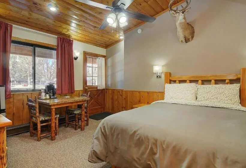 スーペリアールーム, Vista Court Cabins & Lodge