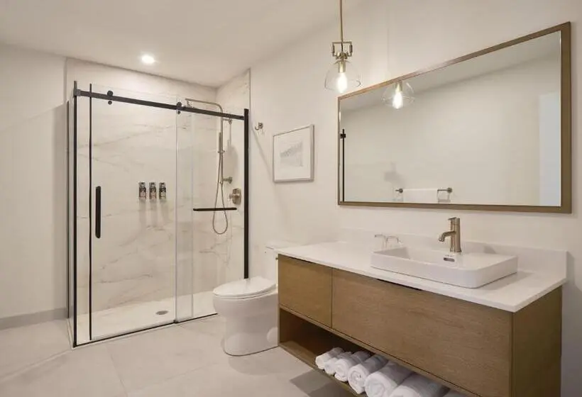 Suite Queen Bed, Hôtel   Expérience   Quartier Des Marinas