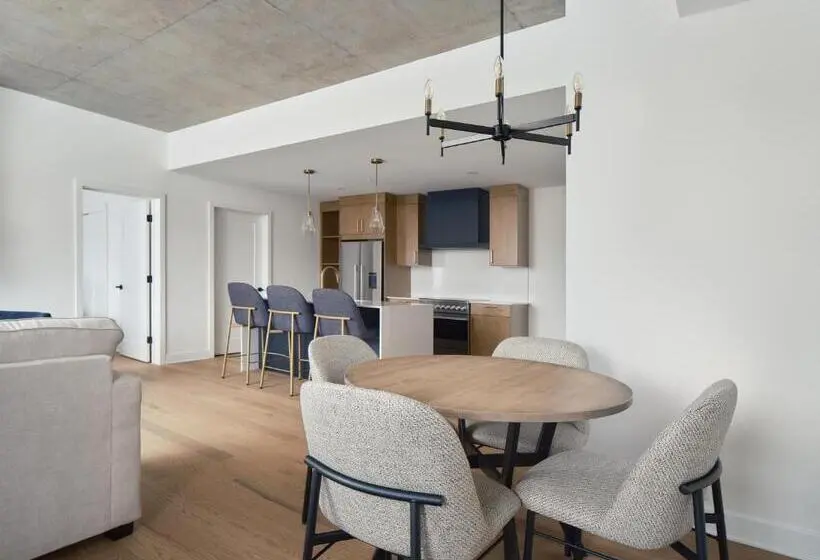 Sviitti Liikuntarajoitteisille, Hôtel   Expérience   Quartier Des Marinas