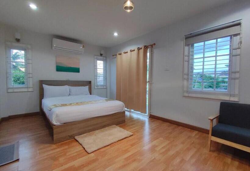 Номер Стандарт с Балконом, Delizia De Budget พักได้ 2 ท่าน