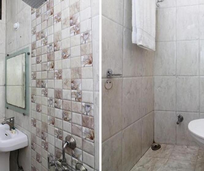 标准间, Siddharth Hotel, Pratapgarh