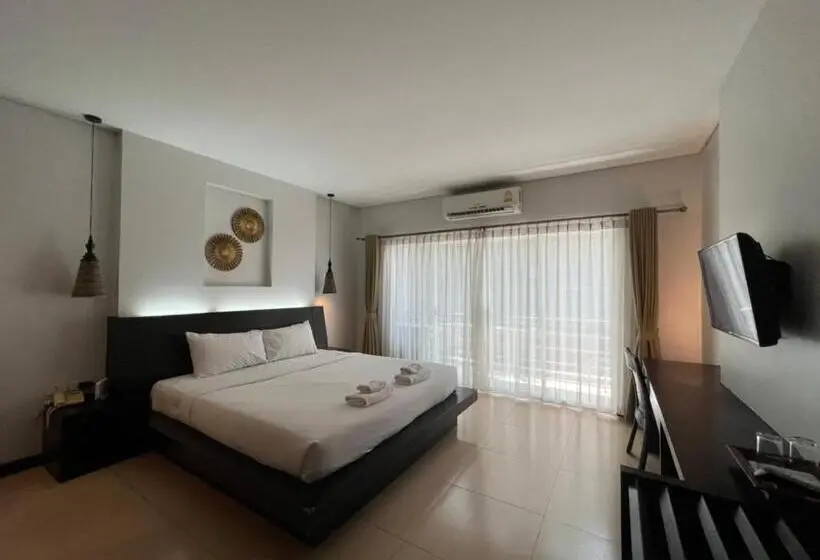 キングサイズベッドのデラックスルーム, โรงแรม ดิ โอวาเล่ย์ [the O Valley Boutique Hotel]