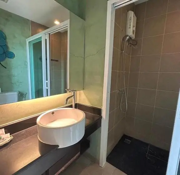 キングサイズベッドのスーペリアルーム, โรงแรม ดิ โอวาเล่ย์ [the O Valley Boutique Hotel]