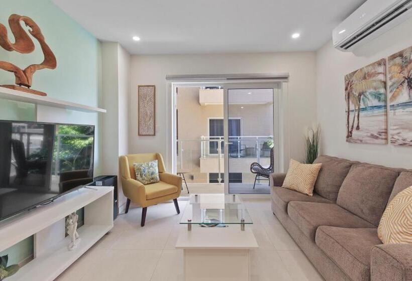 آپارتمان 1 خوابه با بالکن, Bocobay Aracari Condo