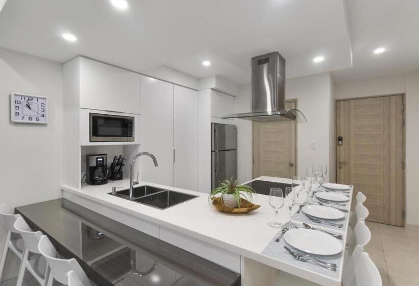 آپارتمان 1 خوابه با بالکن, Bocobay Aracari Condo