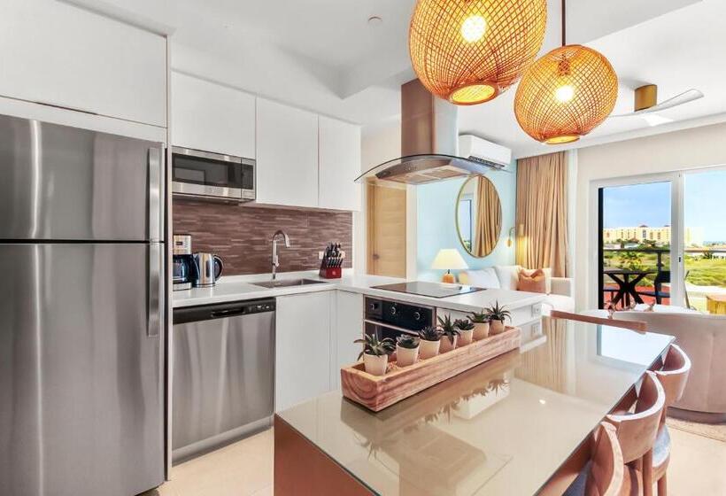 آپارتمان 1 خوابه با چشمانداز دریا, Bocobay Aracari Condo