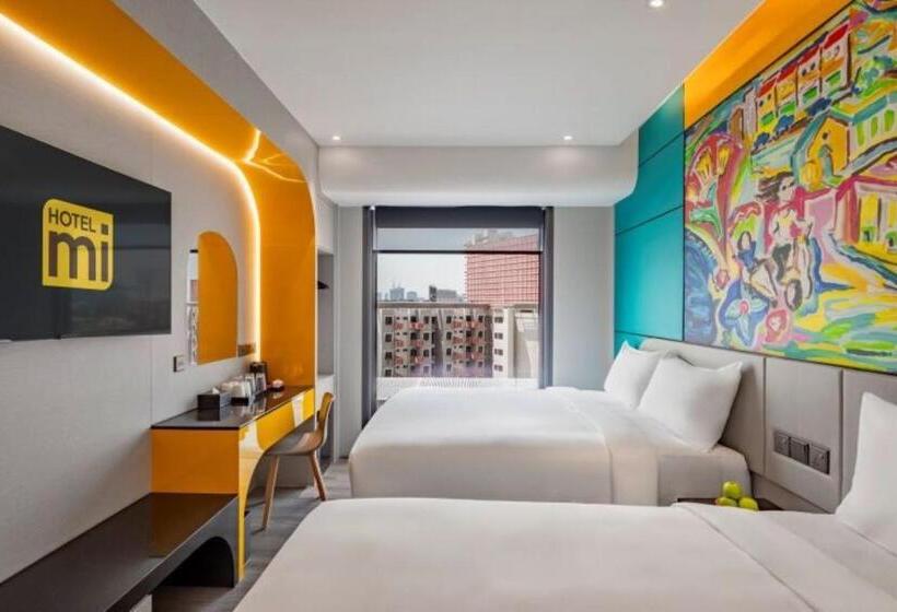 اتاق خانوادگی, Mi Rochor