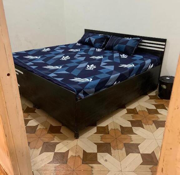 Трехместный Номер Классика, Oyo 81257 Royal Guest House