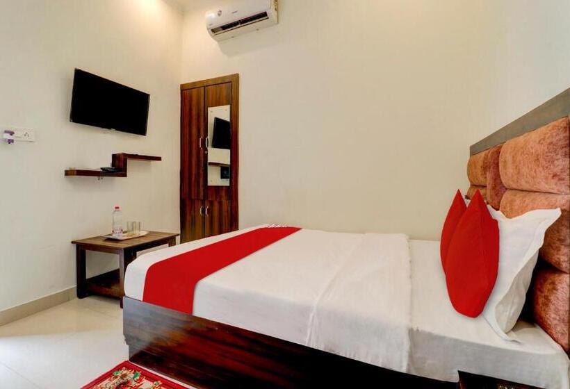 三人经典房间, Oyo Flagship R1 Home Stay