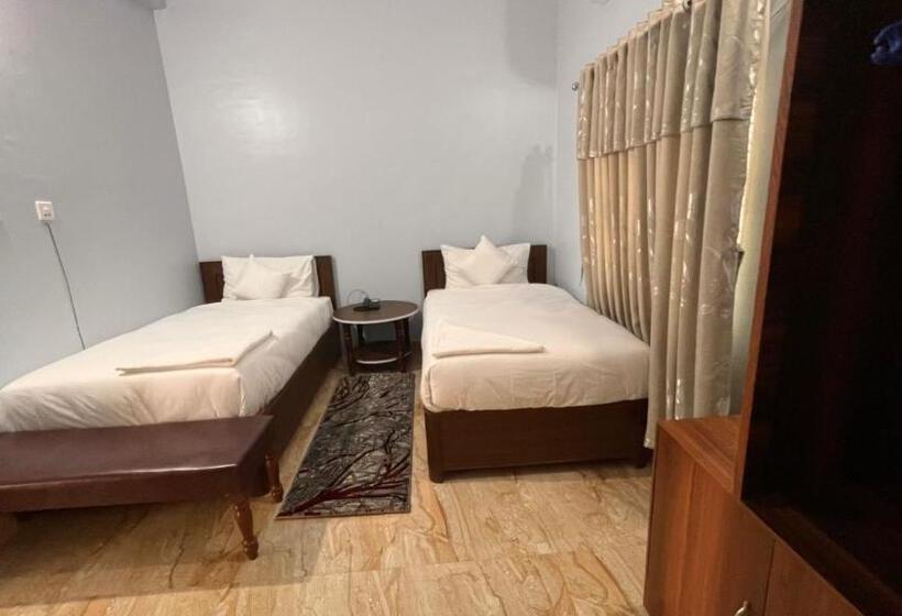 اتاق اکونومی, Province Five