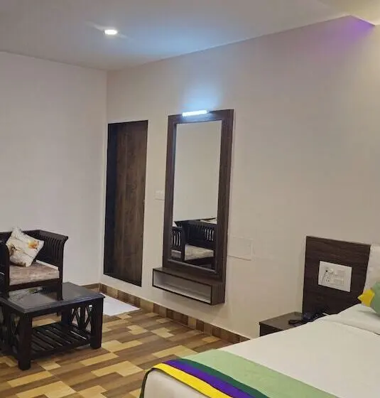 デラックスルーム, Treebo Elite Plaza, 700 Mtrs From Madikeri Fort