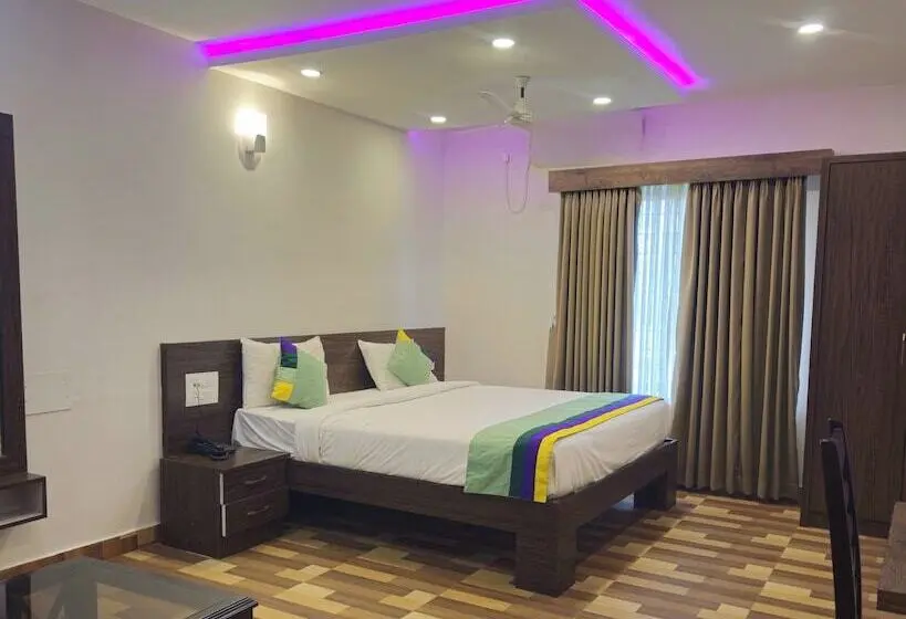 デラックスルーム, Treebo Elite Plaza, 700 Mtrs From Madikeri Fort