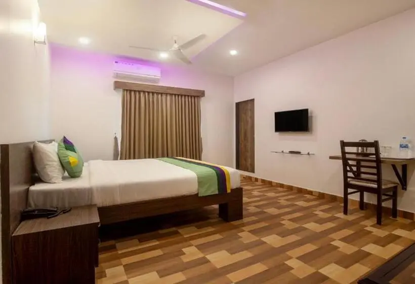 デラックスルーム, Treebo Elite Plaza, 700 Mtrs From Madikeri Fort