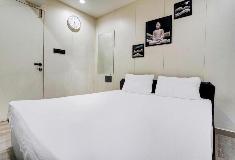 三人经典房间, Oyo Hotel R One