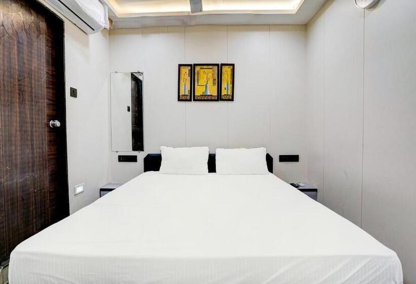 三人经典房间, Oyo Hotel R One