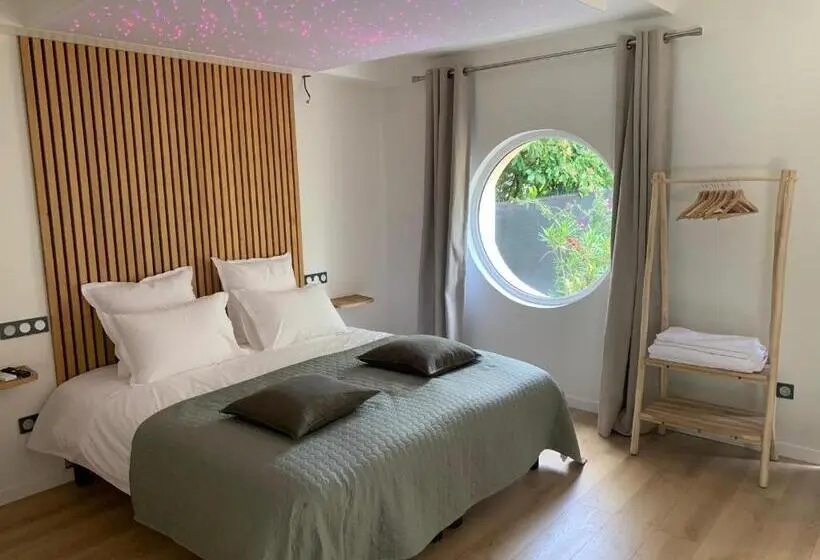 スタンダードルーム, Chambre Romantique Avec Jacuzzi Privée