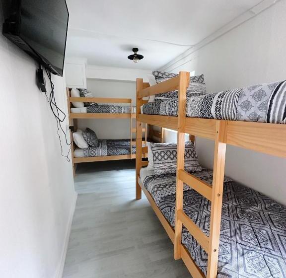 اتاق خانوادگی, Hostal Muvi