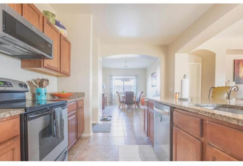 스탠다드 싱글 룸, Spring Training And Nascar Racing Room!!