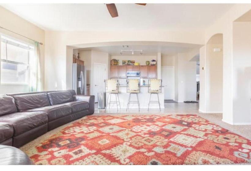 스탠다드 싱글 룸, Spring Training And Nascar Racing Room!!