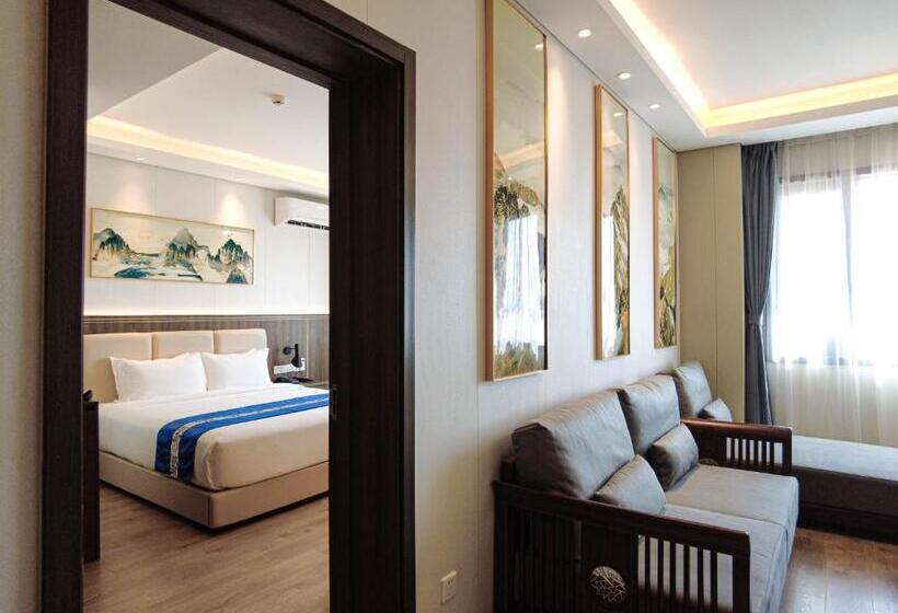 سوییت, Escale International