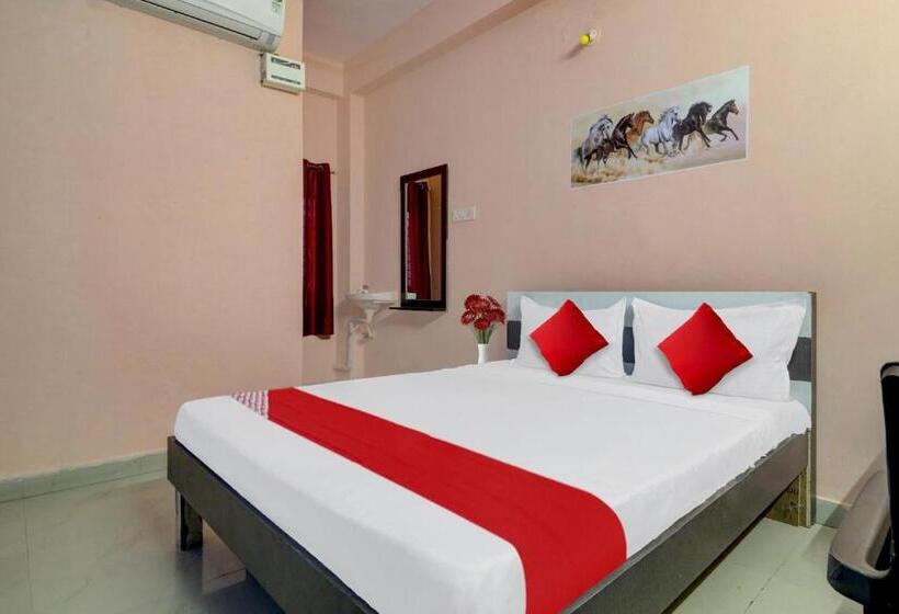 Трехместный Номер Классика, Pop Tirumala Lodge