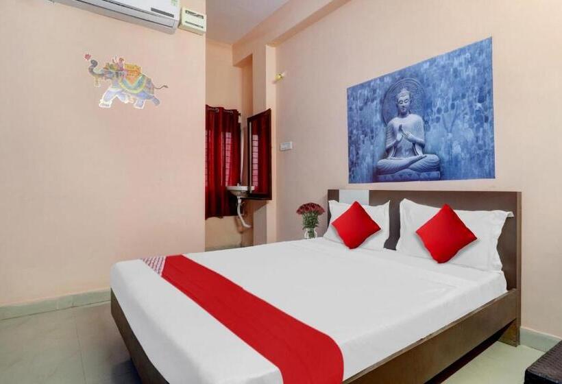 トリプルクラシックルーム, Pop Tirumala Lodge