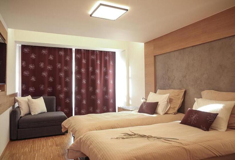 اتاق سوپریور, Pár Pokojů Micro