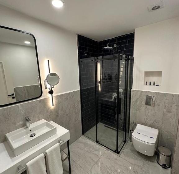 اتاق لوکس با چشمانداز دریا, Prime Bosphorus