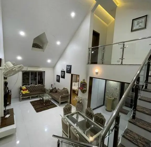 スタンダードトリプルルーム, Siddhant Hill Resort