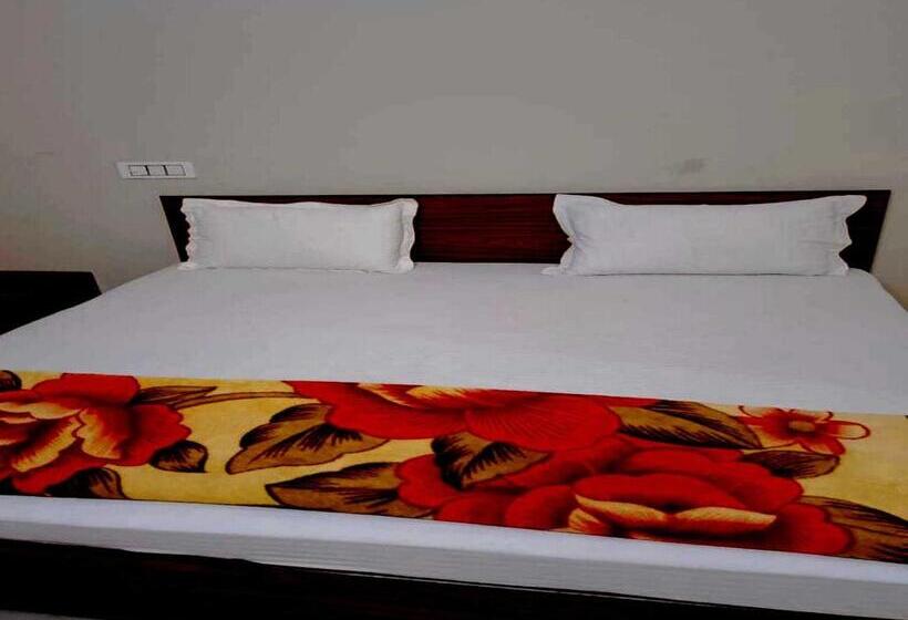 غرفة كلاسيكية ثلاثية, Oyo Hotel Metro Inn