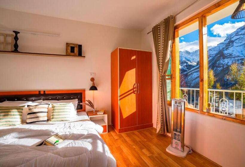 Номер Superior Кровать Кинг, Zostel Sissu