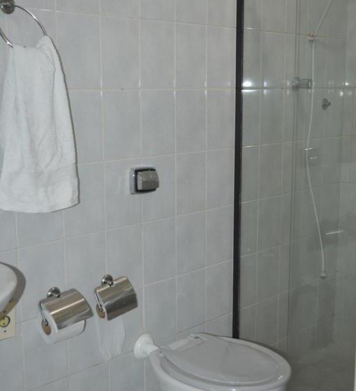 标准三人间, Brasil Pindamonhangaba