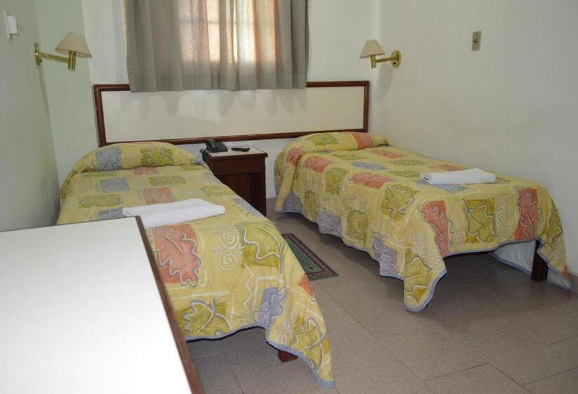 标准间, Brasil Pindamonhangaba