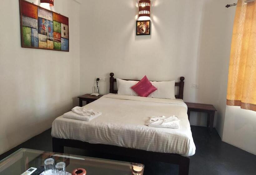 Camera Deluxe, Fantasy Resort Goa